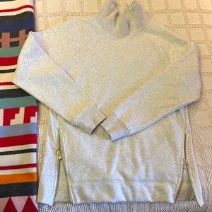 Athleta Cozy Karma sweatshirt Women’s size S